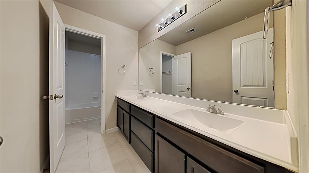 2915 2 Iron Range Court, Katy, Texas 77494, 5 Bedrooms Bedrooms, 5 Rooms Rooms,3 BathroomsBathrooms,Single-family,For Sale,Iron Range,59446598