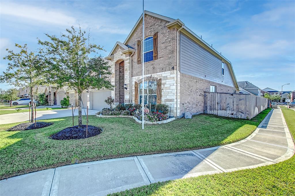 20215 2 Aspenwilde Drive, Cypress, Texas 77433, 4 Bedrooms Bedrooms, 8 Rooms Rooms,3 BathroomsBathrooms,Single-family,For Sale,Aspenwilde,28668831