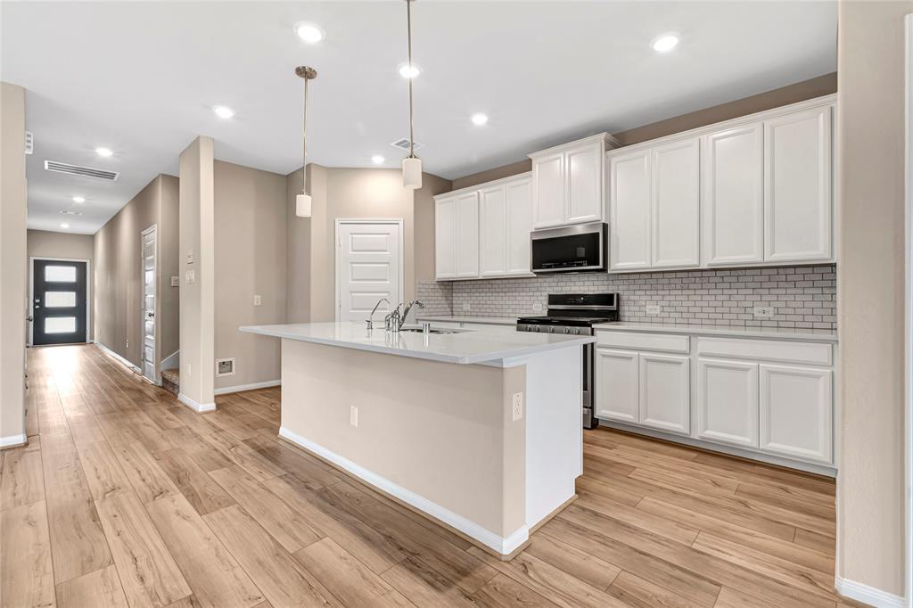 2513 2 Staplewood Springs Drive, Pearland, Texas 77089, 5 Bedrooms Bedrooms, 8 Rooms Rooms,4 BathroomsBathrooms,Single-family,For Sale,Staplewood Springs,56367613