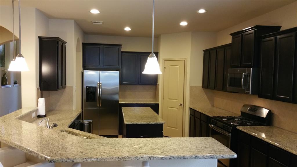 2423 2 Garden Shadow Drive, Conroe, Texas 77384, 4 Bedrooms Bedrooms, 9 Rooms Rooms,3 BathroomsBathrooms,Single-family,For Sale,Garden Shadow,65868578