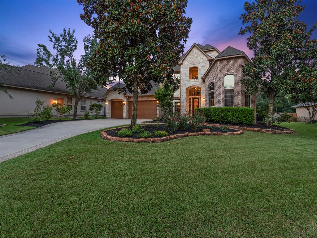 10 2 Silver Maple Place, The Woodlands, Texas 77382, 5 Bedrooms Bedrooms, 14 Rooms Rooms,4 BathroomsBathrooms,Single-family,For Sale,Silver Maple,23498246