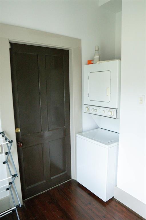 614 2 16th Street, Galveston, Texas 77550, 2 Bedrooms Bedrooms, 2 Rooms Rooms,1 BathroomBathrooms,Single-family,For Sale,16th,66730567