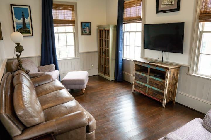 614 2 16th Street, Galveston, Texas 77550, 2 Bedrooms Bedrooms, 2 Rooms Rooms,1 BathroomBathrooms,Single-family,For Sale,16th,66730567
