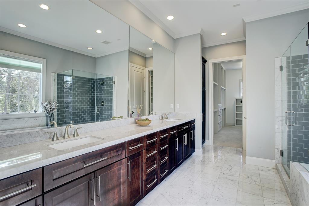 1552 3 Whispering Pines Drive, Houston, Texas 77055, 3 Bedrooms Bedrooms, 8 Rooms Rooms,3 BathroomsBathrooms,Single-family,For Sale,Whispering Pines,88902137