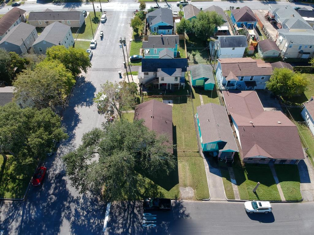 5201 2 Avenue O 1/2, Galveston, Texas 77551, ,3 BathroomsBathrooms,Multi-family,For Sale,Avenue O 1/2,3085597