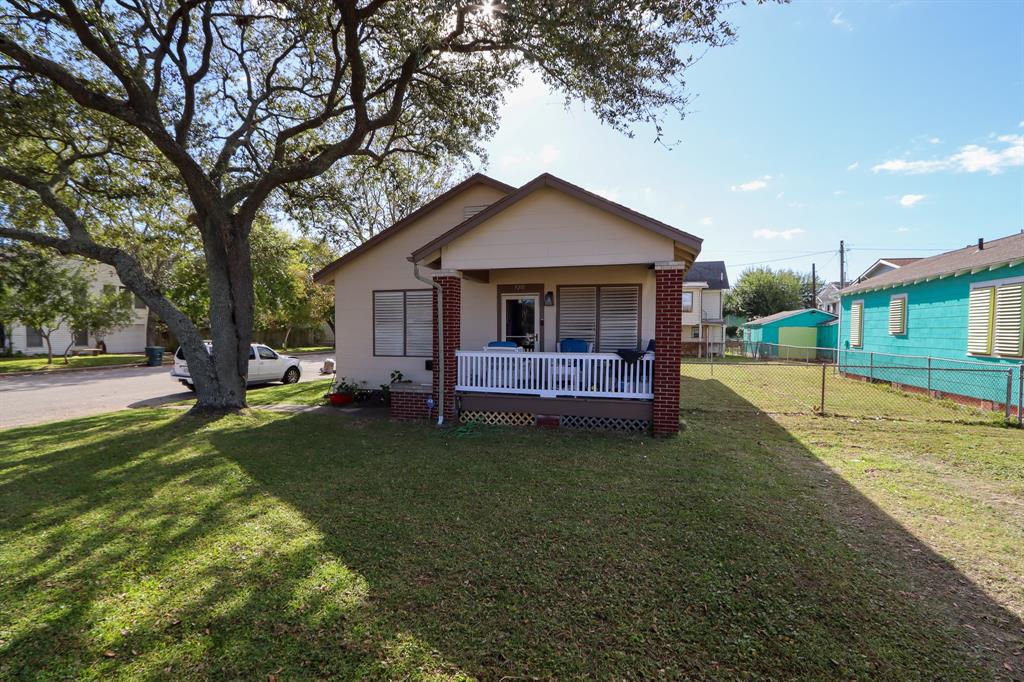 5201 2 Avenue O 1/2, Galveston, Texas 77551, ,3 BathroomsBathrooms,Multi-family,For Sale,Avenue O 1/2,3085597