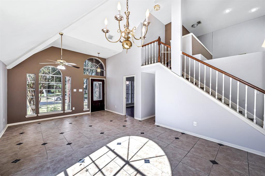 135 2 Chandler Court, Sugar Land, Texas 77479, 4 Bedrooms Bedrooms, 13 Rooms Rooms,2 BathroomsBathrooms,Single-family,For Sale,Chandler,62299549