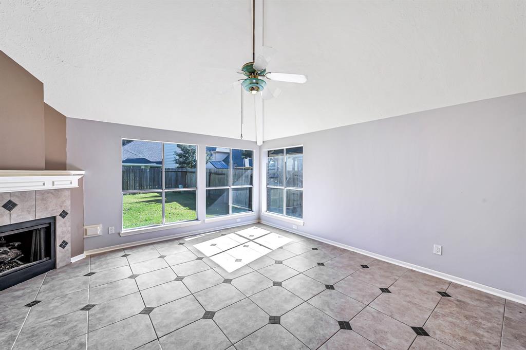 135 2 Chandler Court, Sugar Land, Texas 77479, 4 Bedrooms Bedrooms, 13 Rooms Rooms,2 BathroomsBathrooms,Single-family,For Sale,Chandler,62299549