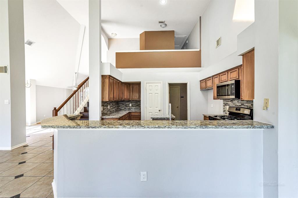 135 2 Chandler Court, Sugar Land, Texas 77479, 4 Bedrooms Bedrooms, 13 Rooms Rooms,2 BathroomsBathrooms,Single-family,For Sale,Chandler,62299549