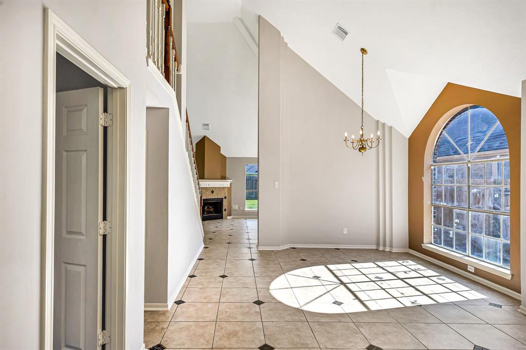 135 2 Chandler Court, Sugar Land, Texas 77479, 4 Bedrooms Bedrooms, 13 Rooms Rooms,2 BathroomsBathrooms,Single-family,For Sale,Chandler,62299549