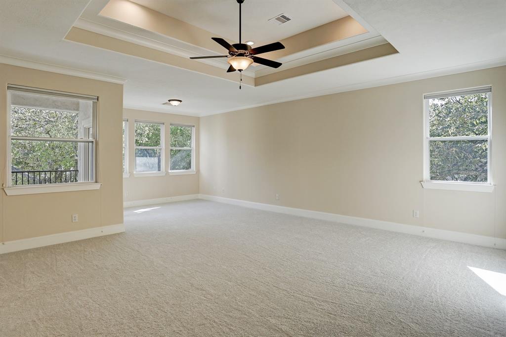 547 2 Wisteria Street, Bellaire, Texas 77401, 4 Bedrooms Bedrooms, 12 Rooms Rooms,3 BathroomsBathrooms,Single-family,For Sale,Wisteria,88473696