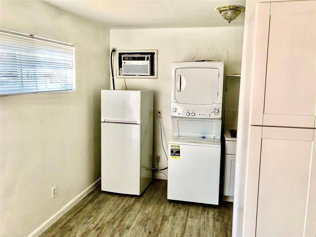 3257 2 Winbern Street, Houston, Texas 77004, 2 Bedrooms Bedrooms, ,1 BathroomBathrooms,Multi-family,For Sale,Winbern,52176482