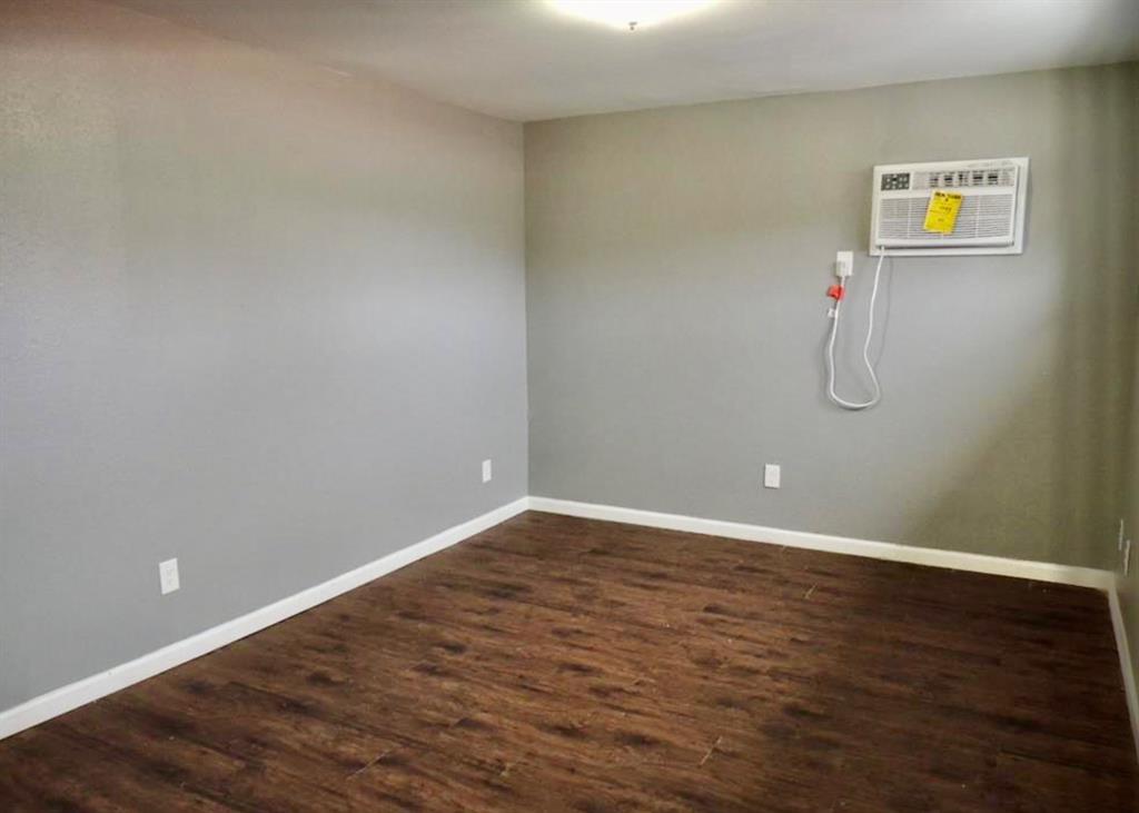 3257 2 Winbern Street, Houston, Texas 77004, 2 Bedrooms Bedrooms, ,1 BathroomBathrooms,Multi-family,For Sale,Winbern,52176482