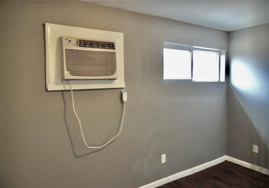 3257 2 Winbern Street, Houston, Texas 77004, 2 Bedrooms Bedrooms, ,1 BathroomBathrooms,Multi-family,For Sale,Winbern,52176482