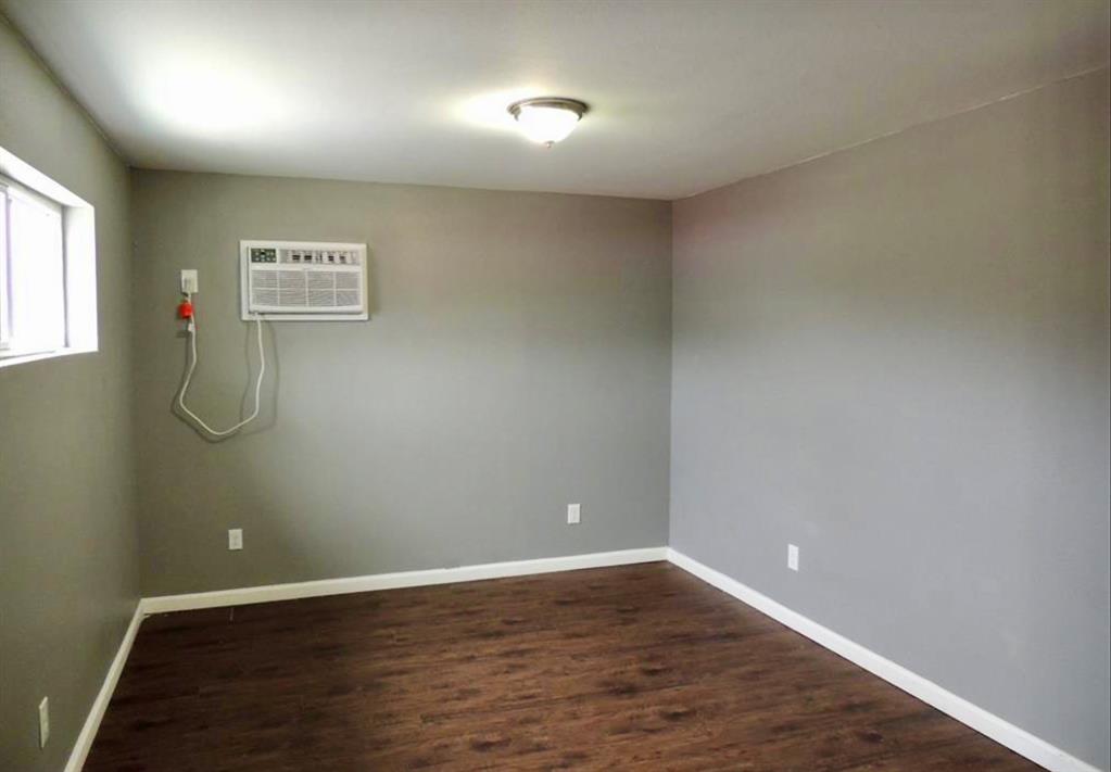 3257 2 Winbern Street, Houston, Texas 77004, 2 Bedrooms Bedrooms, ,1 BathroomBathrooms,Multi-family,For Sale,Winbern,52176482