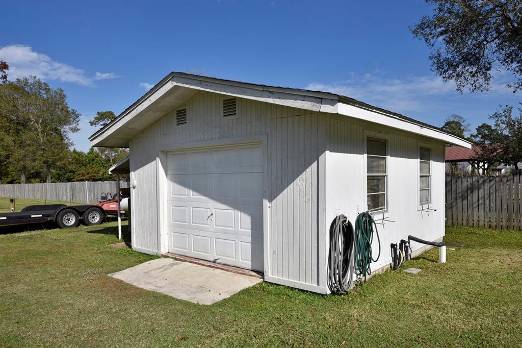 16637 2 Wood Drive, Channelview, Texas 77530, 4 Bedrooms Bedrooms, 11 Rooms Rooms,2 BathroomsBathrooms,Single-family,For Sale,Wood,47259881