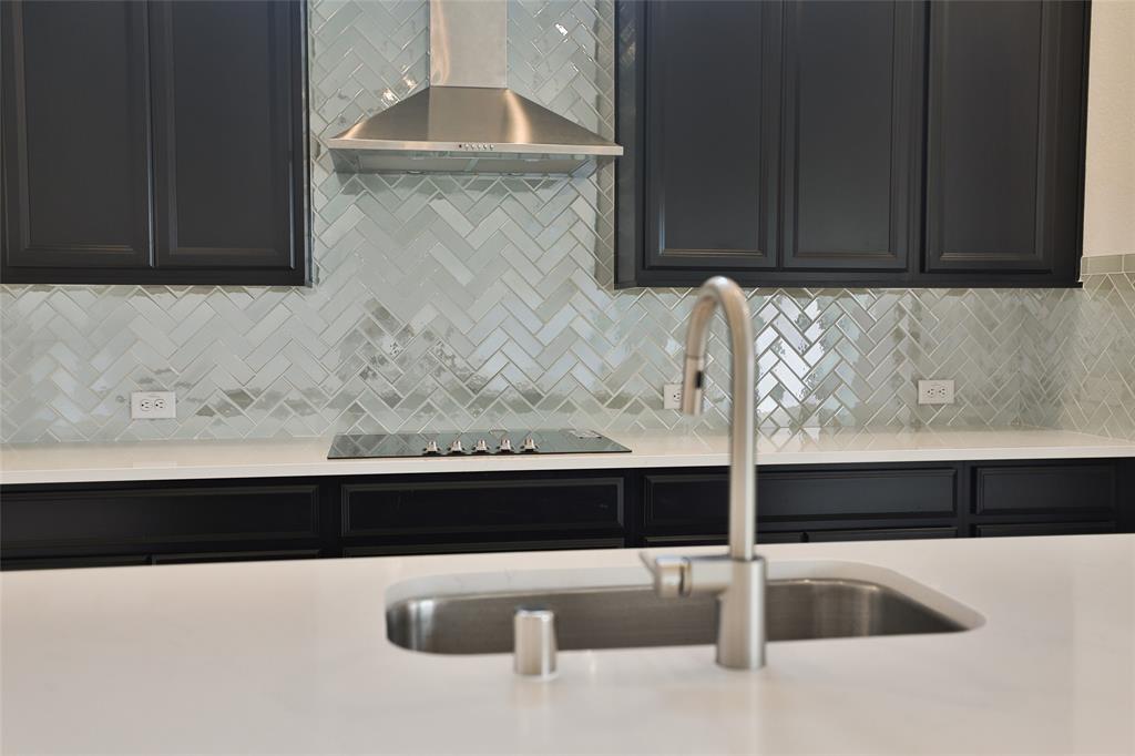 10023 1 Golden Woods Drive, Missouri City, Texas 77459, 4 Bedrooms Bedrooms, 9 Rooms Rooms,3 BathroomsBathrooms,Single-family,For Sale,Golden Woods,77803792