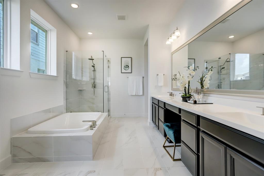 10023 1 Golden Woods Drive, Missouri City, Texas 77459, 4 Bedrooms Bedrooms, 9 Rooms Rooms,3 BathroomsBathrooms,Single-family,For Sale,Golden Woods,77803792