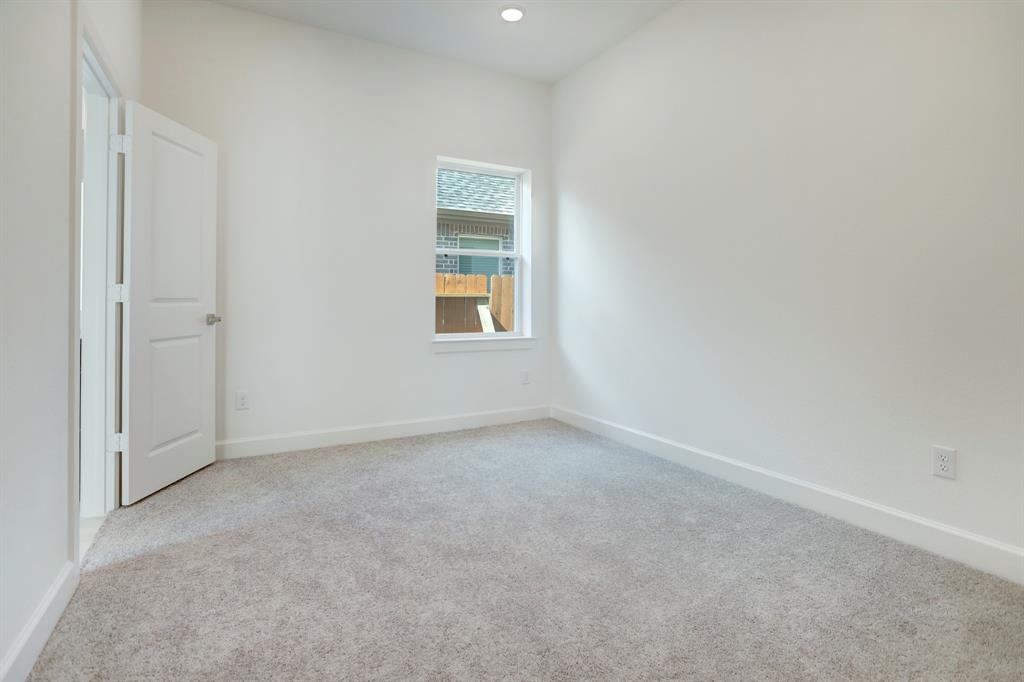 10023 1 Golden Woods Drive, Missouri City, Texas 77459, 4 Bedrooms Bedrooms, 9 Rooms Rooms,3 BathroomsBathrooms,Single-family,For Sale,Golden Woods,77803792