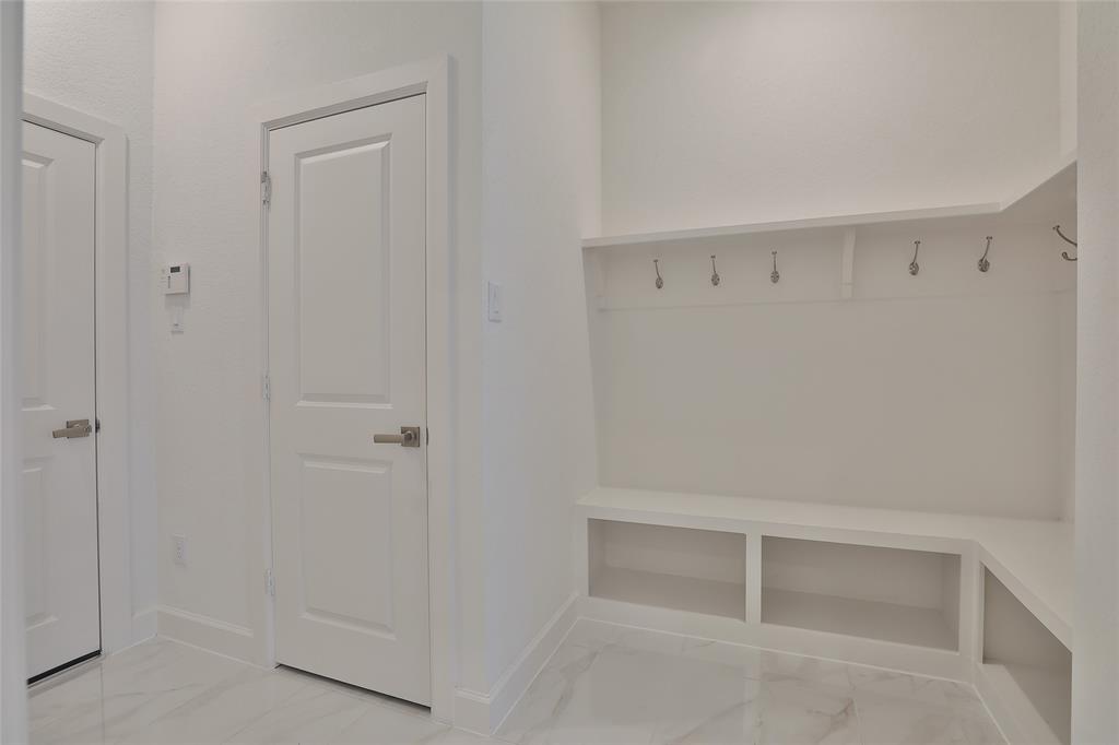 10023 1 Golden Woods Drive, Missouri City, Texas 77459, 4 Bedrooms Bedrooms, 9 Rooms Rooms,3 BathroomsBathrooms,Single-family,For Sale,Golden Woods,77803792