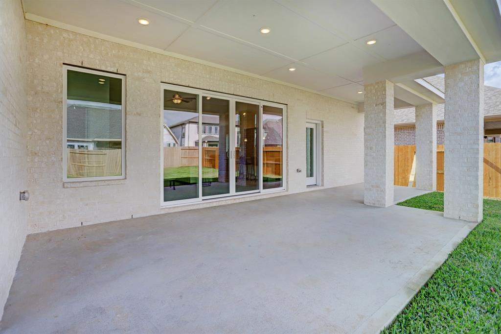 10023 1 Golden Woods Drive, Missouri City, Texas 77459, 4 Bedrooms Bedrooms, 9 Rooms Rooms,3 BathroomsBathrooms,Single-family,For Sale,Golden Woods,77803792