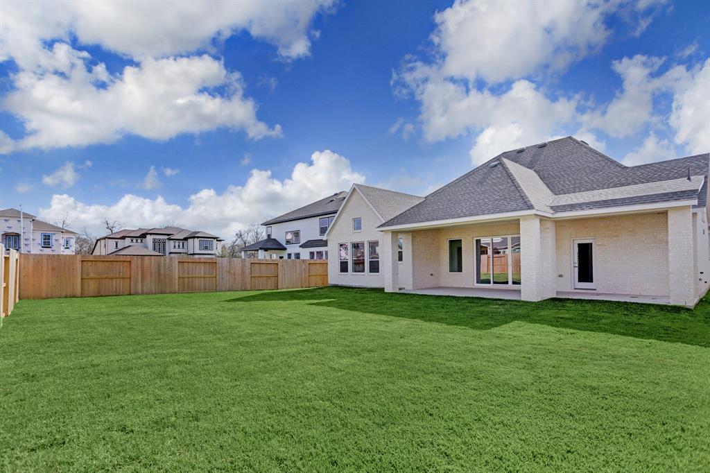 10023 1 Golden Woods Drive, Missouri City, Texas 77459, 4 Bedrooms Bedrooms, 9 Rooms Rooms,3 BathroomsBathrooms,Single-family,For Sale,Golden Woods,77803792