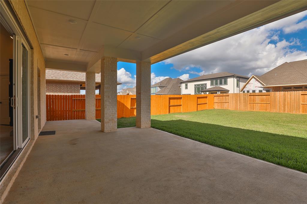 10023 1 Golden Woods Drive, Missouri City, Texas 77459, 4 Bedrooms Bedrooms, 9 Rooms Rooms,3 BathroomsBathrooms,Single-family,For Sale,Golden Woods,77803792