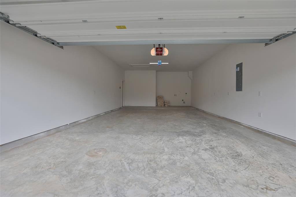 10023 1 Golden Woods Drive, Missouri City, Texas 77459, 4 Bedrooms Bedrooms, 9 Rooms Rooms,3 BathroomsBathrooms,Single-family,For Sale,Golden Woods,77803792