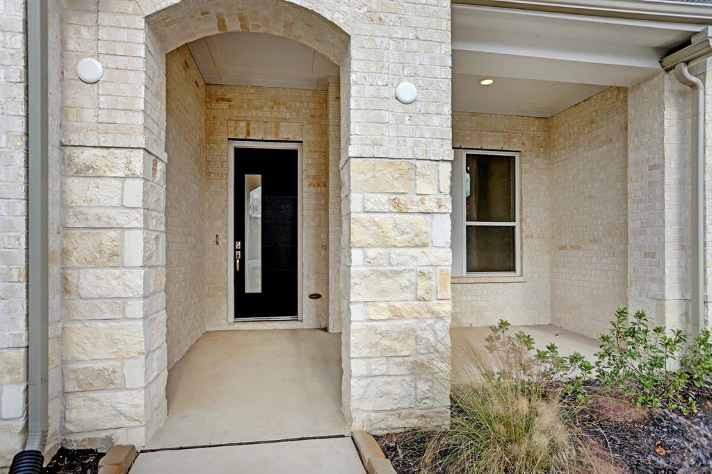10023 1 Golden Woods Drive, Missouri City, Texas 77459, 4 Bedrooms Bedrooms, 9 Rooms Rooms,3 BathroomsBathrooms,Single-family,For Sale,Golden Woods,77803792