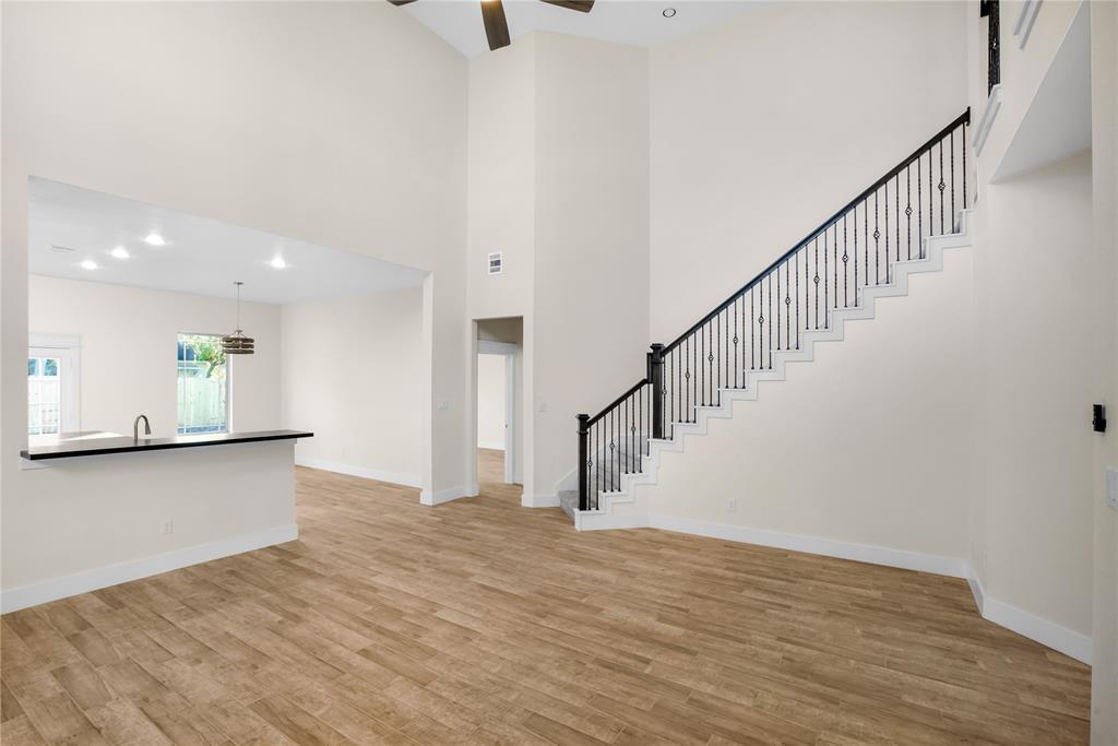 408 2 6TH Street, La Porte, Texas 77571, 4 Bedrooms Bedrooms, 10 Rooms Rooms,2 BathroomsBathrooms,Single-family,For Sale,6TH,67842668