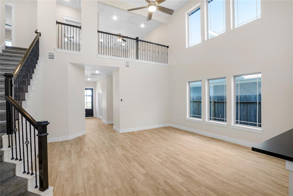 408 2 6TH Street, La Porte, Texas 77571, 4 Bedrooms Bedrooms, 10 Rooms Rooms,2 BathroomsBathrooms,Single-family,For Sale,6TH,67842668