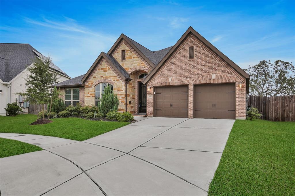3107 1 Shadow View Lane, Missouri City, Texas 77459, 4 Bedrooms Bedrooms, 8 Rooms Rooms,3 BathroomsBathrooms,Single-family,For Sale,Shadow View,60970271