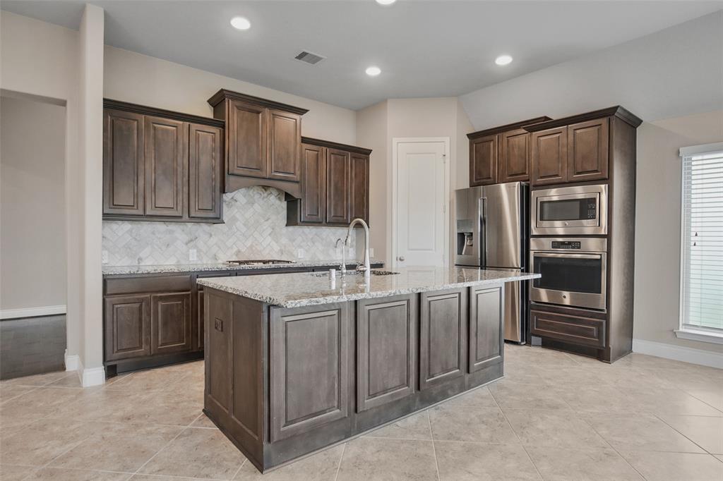 3107 1 Shadow View Lane, Missouri City, Texas 77459, 4 Bedrooms Bedrooms, 8 Rooms Rooms,3 BathroomsBathrooms,Single-family,For Sale,Shadow View,60970271