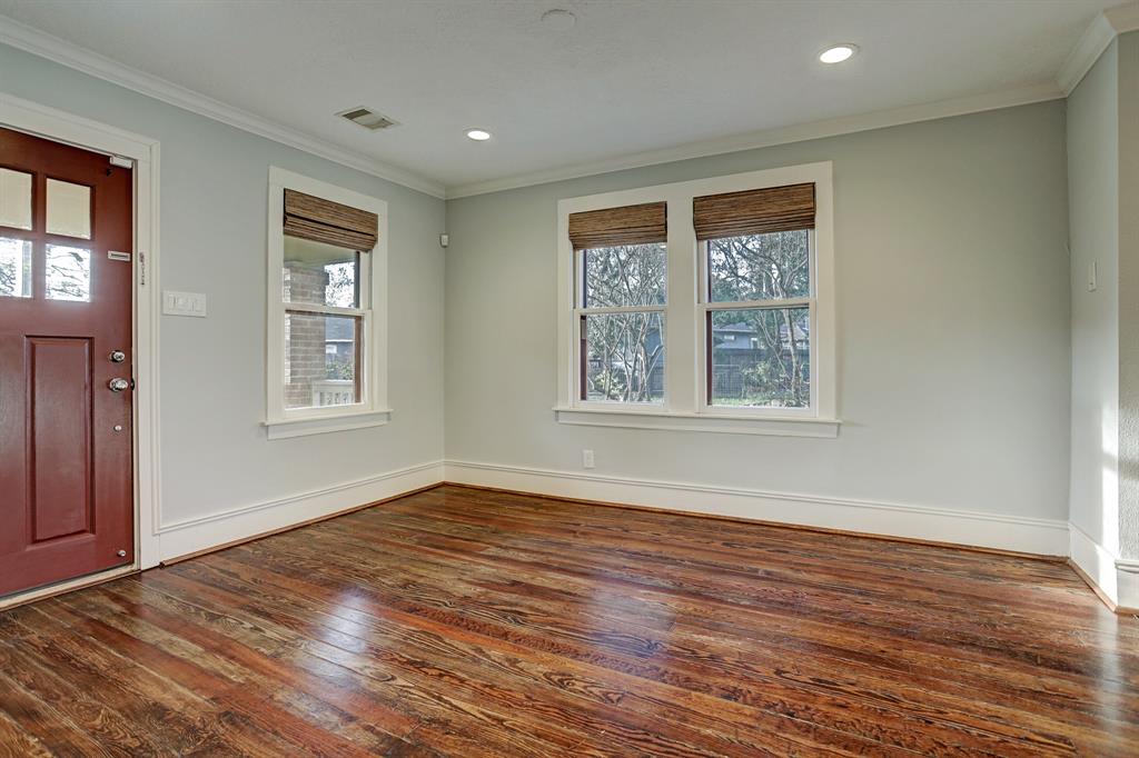 901 1 23rd Street, Houston, Texas 77009, 2 Bedrooms Bedrooms, 4 Rooms Rooms,1 BathroomBathrooms,Single-family,For Sale,23rd,75118084