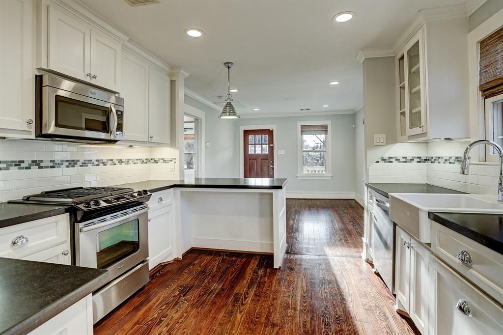 901 1 23rd Street, Houston, Texas 77009, 2 Bedrooms Bedrooms, 4 Rooms Rooms,1 BathroomBathrooms,Single-family,For Sale,23rd,75118084