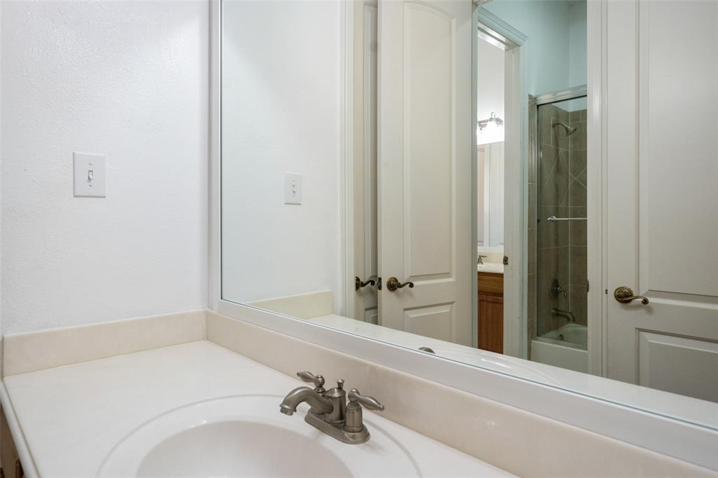 5254 2 Lakeshore Drive, Willis, Texas 77318, 3 Bedrooms Bedrooms, 3 Rooms Rooms,3 BathroomsBathrooms,Single-family,For Sale,Lakeshore,81170150