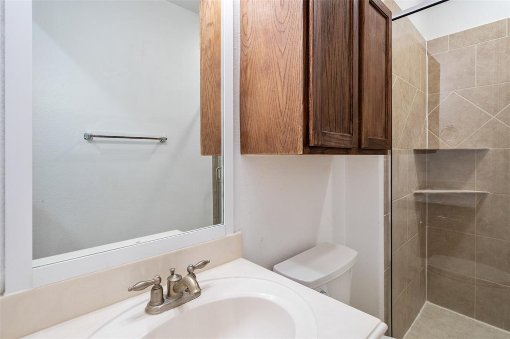 5254 2 Lakeshore Drive, Willis, Texas 77318, 3 Bedrooms Bedrooms, 3 Rooms Rooms,3 BathroomsBathrooms,Single-family,For Sale,Lakeshore,81170150