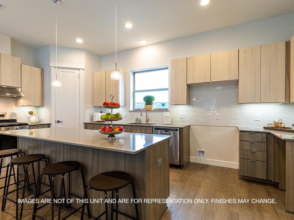 3310 4 Pease Street, Houston, Texas 77003, 3 Bedrooms Bedrooms, 11 Rooms Rooms,3 BathroomsBathrooms,Single-family,For Sale,Pease,73759836