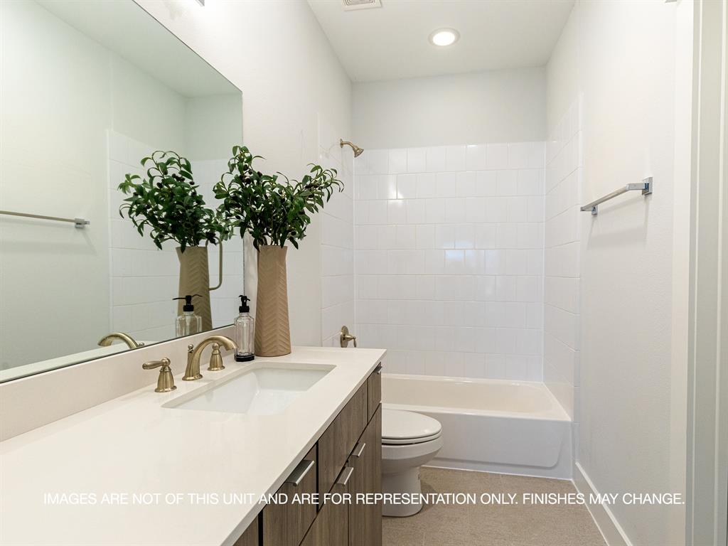 3310 4 Pease Street, Houston, Texas 77003, 3 Bedrooms Bedrooms, 11 Rooms Rooms,3 BathroomsBathrooms,Single-family,For Sale,Pease,73759836