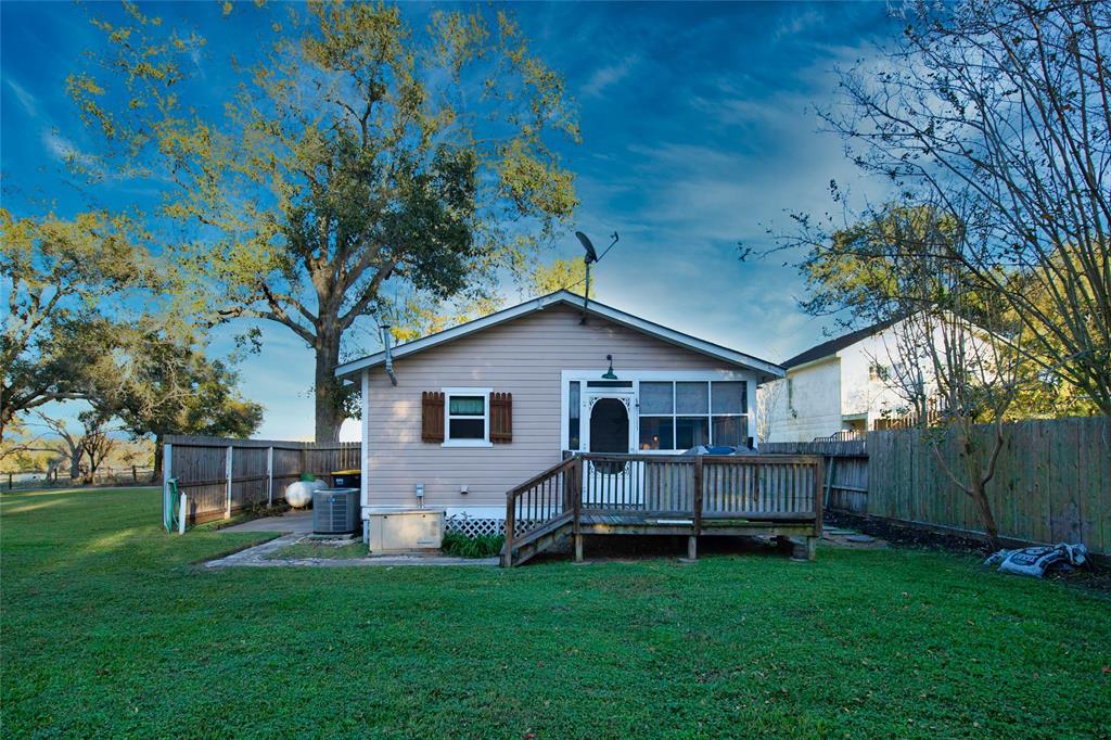 TBD 1 3rd Street, Fulshear, Texas 77441, 2 Bedrooms Bedrooms, 7 Rooms Rooms,1 BathroomBathrooms,Single-family,For Sale,3rd,65515517