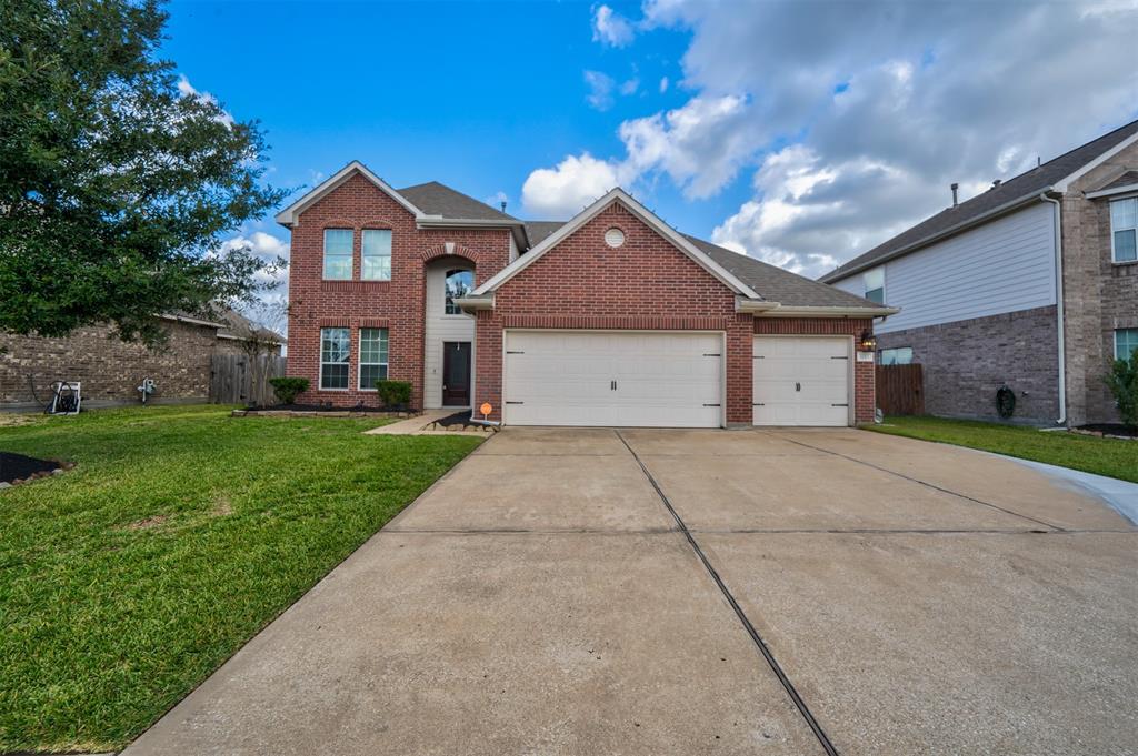 3215 2 Clover Trace Drive, Spring, Texas 77386, 4 Bedrooms Bedrooms, 7 Rooms Rooms,2 BathroomsBathrooms,Single-family,For Sale,Clover Trace,34985391