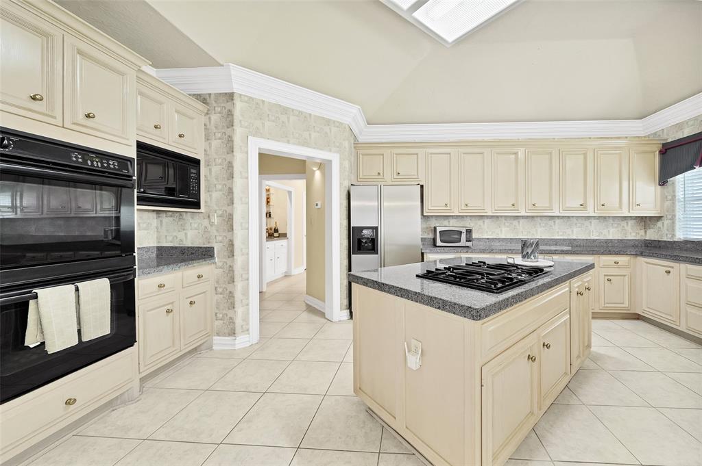 19910 2 Sky Hollow Lane, Katy, Texas 77450, 4 Bedrooms Bedrooms, 11 Rooms Rooms,3 BathroomsBathrooms,Single-family,For Sale,Sky Hollow,59654757