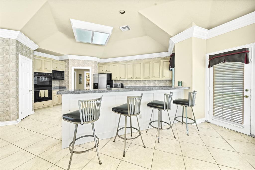 19910 2 Sky Hollow Lane, Katy, Texas 77450, 4 Bedrooms Bedrooms, 11 Rooms Rooms,3 BathroomsBathrooms,Single-family,For Sale,Sky Hollow,59654757