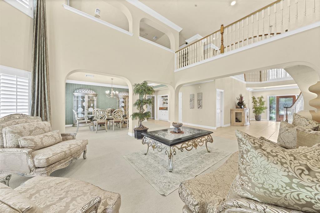 19910 2 Sky Hollow Lane, Katy, Texas 77450, 4 Bedrooms Bedrooms, 11 Rooms Rooms,3 BathroomsBathrooms,Single-family,For Sale,Sky Hollow,59654757