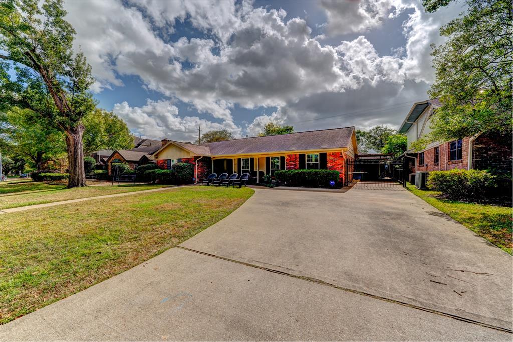 6163 1 Olympia Drive, Houston, Texas 77057, 4 Bedrooms Bedrooms, 4 Rooms Rooms,2 BathroomsBathrooms,Single-family,For Sale,Olympia,16284710