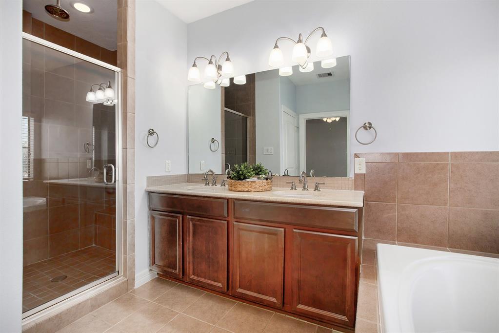 4122 3 Bonner View Lane, Houston, Texas 77007, 3 Bedrooms Bedrooms, 7 Rooms Rooms,3 BathroomsBathrooms,Single-family,For Sale,Bonner View,54187792