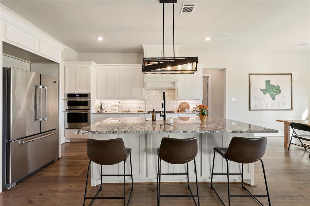 32811 2 Waxberry Court, Fulshear, Texas 77441, 4 Bedrooms Bedrooms, 9 Rooms Rooms,4 BathroomsBathrooms,Single-family,For Sale,Waxberry,51693306