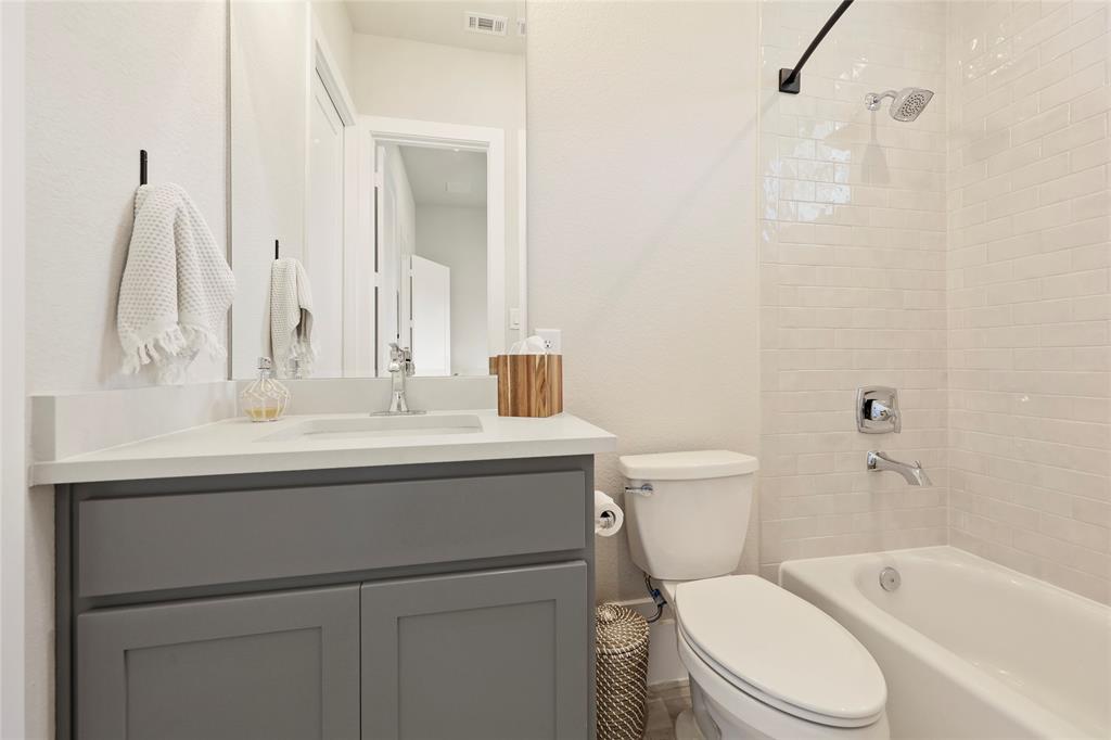 32811 2 Waxberry Court, Fulshear, Texas 77441, 4 Bedrooms Bedrooms, 9 Rooms Rooms,4 BathroomsBathrooms,Single-family,For Sale,Waxberry,51693306