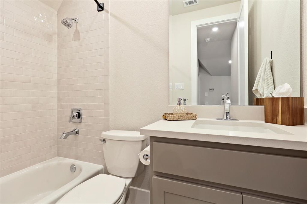 32811 2 Waxberry Court, Fulshear, Texas 77441, 4 Bedrooms Bedrooms, 9 Rooms Rooms,4 BathroomsBathrooms,Single-family,For Sale,Waxberry,51693306