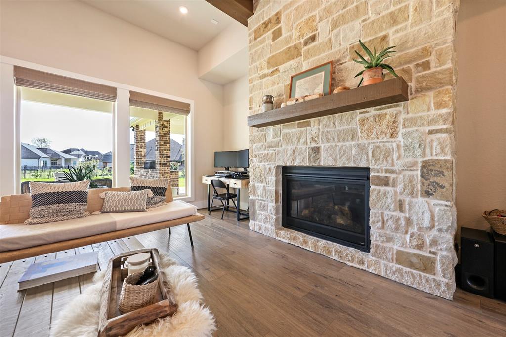 32811 2 Waxberry Court, Fulshear, Texas 77441, 4 Bedrooms Bedrooms, 9 Rooms Rooms,4 BathroomsBathrooms,Single-family,For Sale,Waxberry,51693306